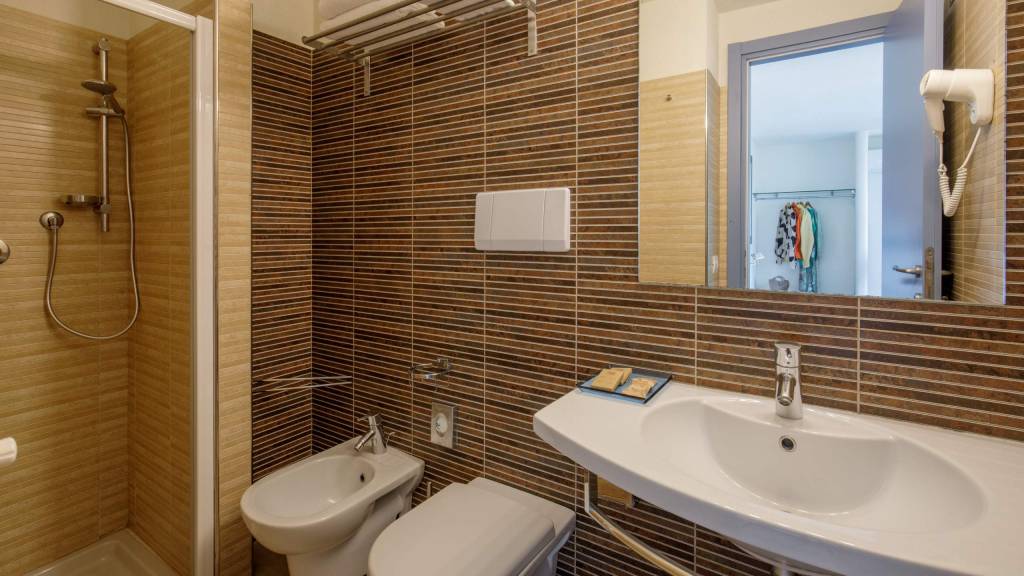 Hotel-Arenella-Isola-del-giglio-2026-Camera-Economy-vista-mare-EVM5