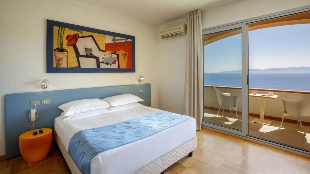 Hotel-Arenella-Isola-del-giglio-2026-Junior-suite-vista-mare-JVM-3 Hotel-Arenella-Isola-del-giglio-2026-Junior-suite-vista-mare-JVM-3