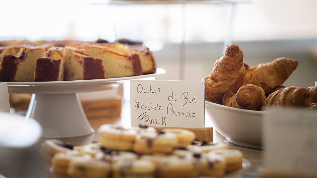 buffet--colazione--5--Hotel-Arenella-Giglio