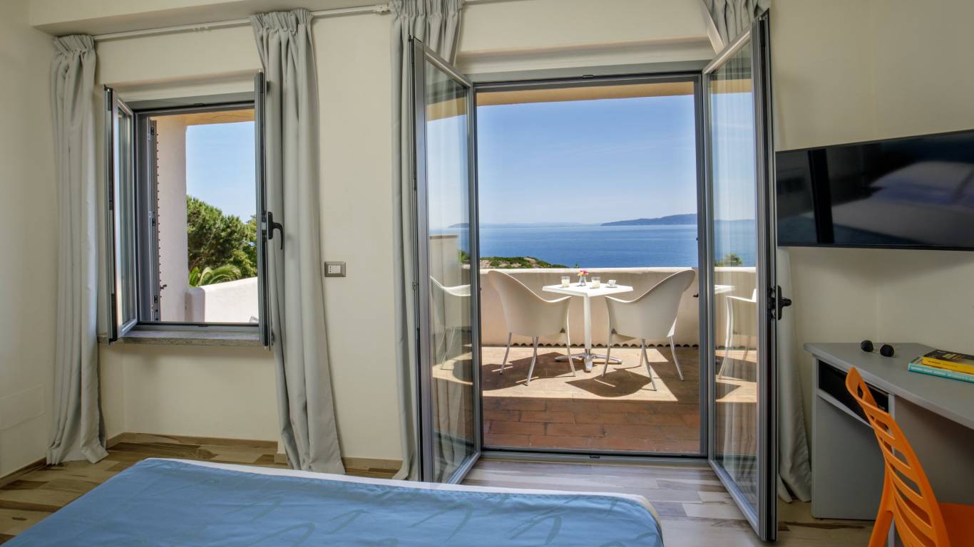 Hotel-Arenella-Isola-del-giglio-2026-Camera-Superior-vista-mare-DEP3