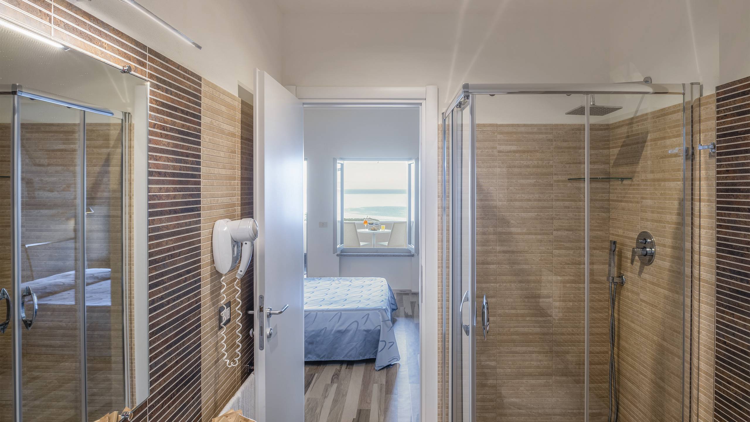 bagno--depanadance--Hotel-Arenella-Giglio