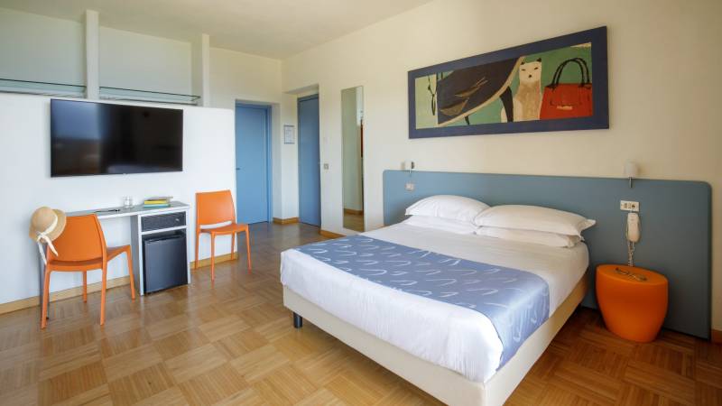 Hotel-Arenella-Isola-del-giglio-2026-Camera-Family-vista-mare-FVM-4