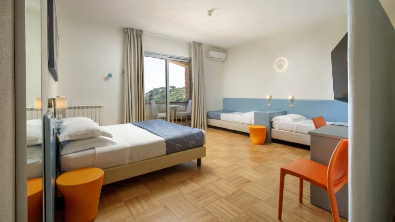 Hotel-Arenella-Isola-del-giglio-2026-Camera-Family-vista-mare-FVM
