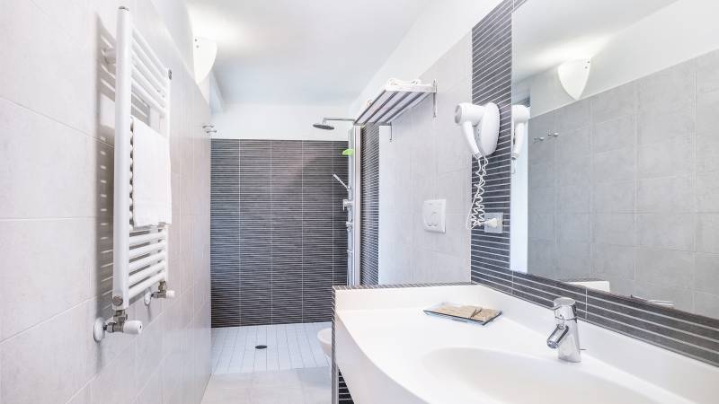 bagno--superior4--Hotel-Arenella-Giglio